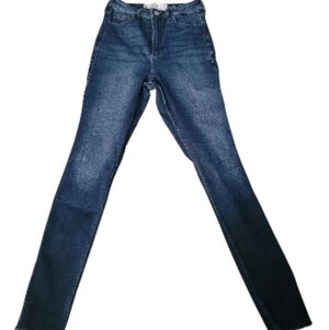 Hollister Indigo Skinny Jeans Size 3r Distressed Ends